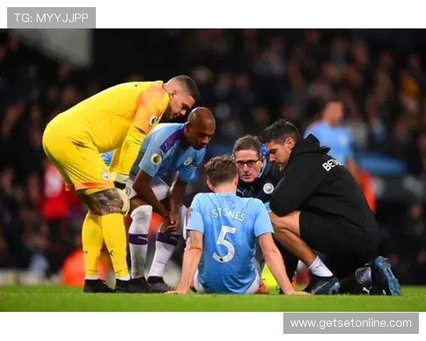 斯通斯与巴斯托尼：出球型中卫的战术路径对比