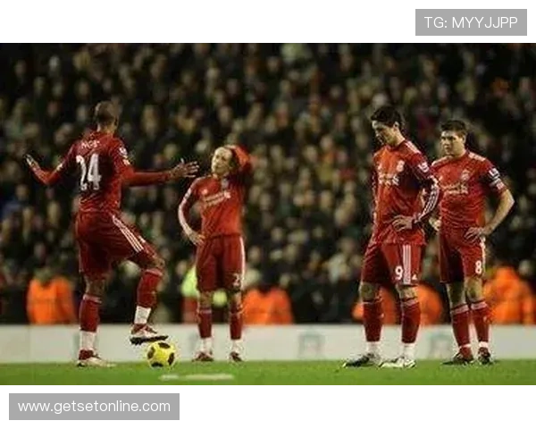 看起来跑动更强了,其实利物浦中场越控越乱 看起来跑动更强了,其实利物浦中场越控越乱